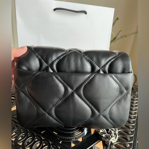 ❌SOLD❌ NWT Marc Jacobs Quilted Pillow Bag - Picture 3 of 10